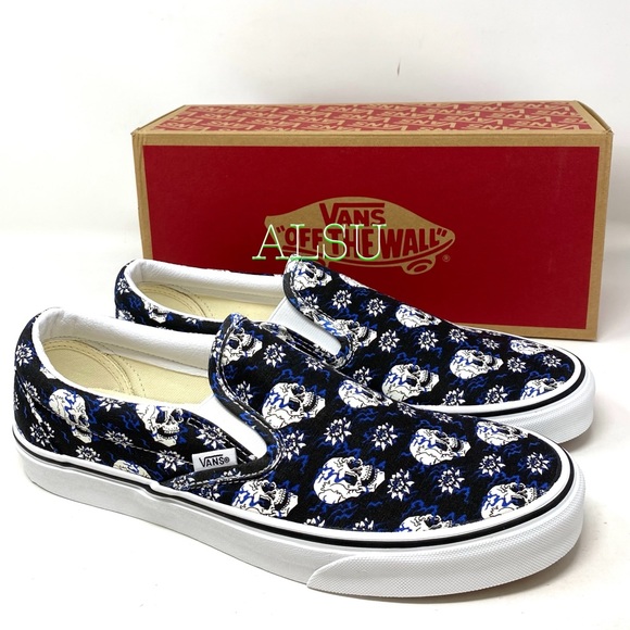 🎃 Halloween VANS Classic Slip On Flash Skulls Black Women’s Size VN0A4U381HJ - Picture 3 of 9